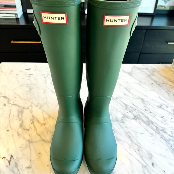 NWOT Hunter Original Tall Rain Boot Size 9 - Hunter Green - Picture 1 of 9